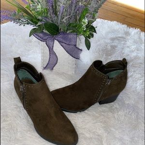 Sonoma vitalize by ortholite booties 8 brown